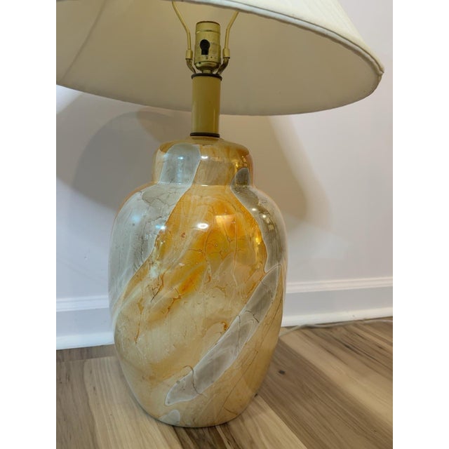 1970s Vintage Hollywood Regency Faux Onyx Glazed Ceramic Table Lamp For Sale - Image 5 of 5