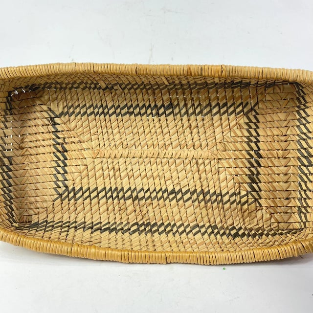 Textile Early 20th Century Tonga Basketry Tray Zambia MATTER COLLECTION For Sale - Image 7 of 8