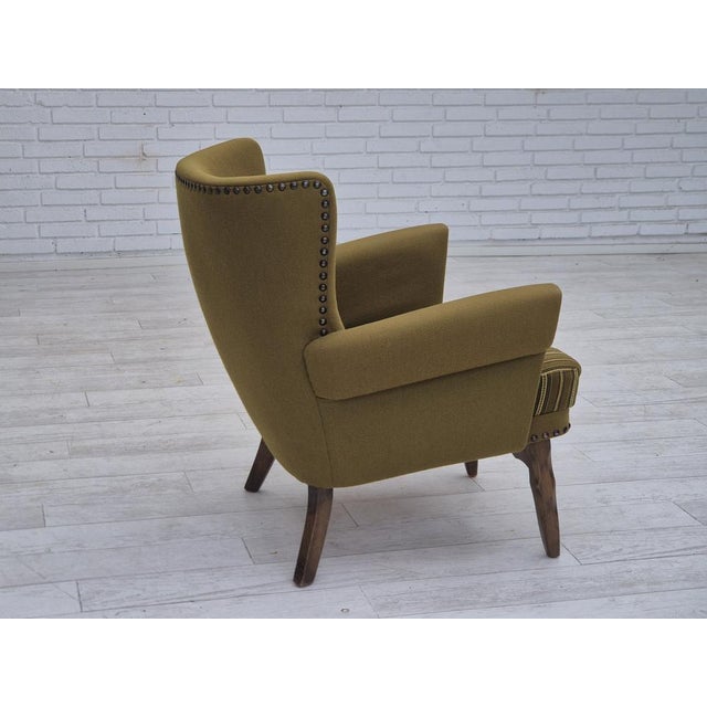 Wood Danish Lounge Chair in Green Wool and Oak, 1970s For Sale - Image 7 of 16