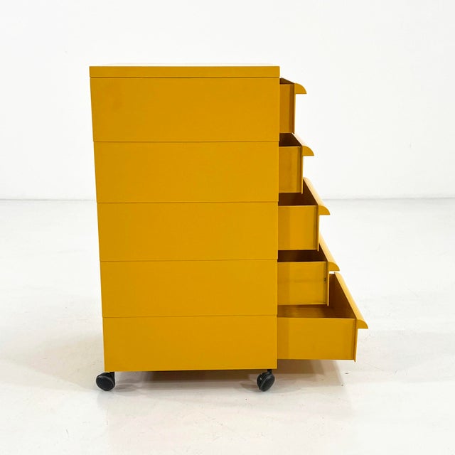 Kartell Model 4601 Chest of Drawers on Wheels by Simon Fussell for Kartell, 1970s For Sale - Image 4 of 11