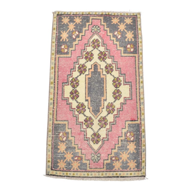 Natural Boho Chic Decor Floor Rug For Sale