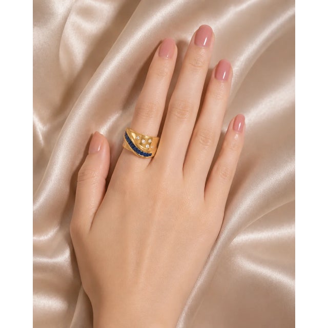 Traditional Late 20th Century 14K Yellow Gold Princess Cut Sapphire Diamond Wide Designer Ring Band, Size 5.75 For Sale - Image 3 of 3