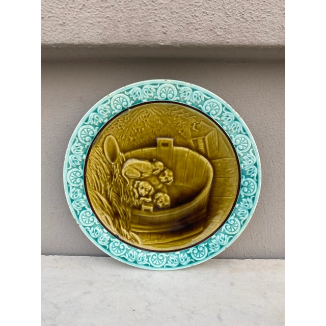 Late 19th Century Majolica Plate Puppies Villeroy & Boch, Circa 1890 For Sale - Image 5 of 5