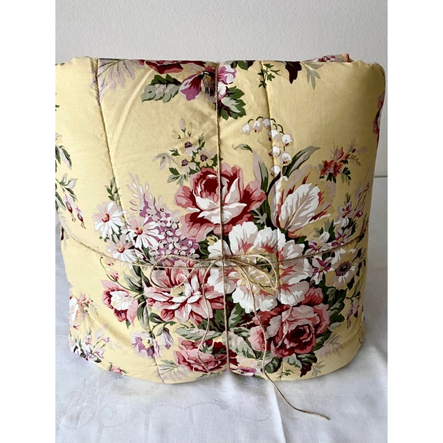 Yellow Ralph Lauren Vintage Queen Reversible "Sophie Brooke" Comforter Excellent Condition For Sale - Image 8 of 9