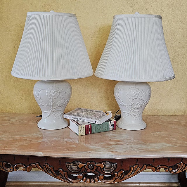 Pair of Vintage White Ceramic Ginger Jar Table Lamps With Floral Relief & Diane Shades For Sale - Image 18 of 18