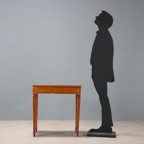 Neoclassical walnut coffee table. Opposing drawers on the short side of the band below the top, floral maple inlay, and...