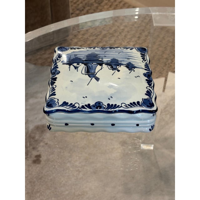 Mid 20th Century Vintage Delft Blue Holland Hand-Painted Windmill Lidded Trinket Box For Sale - Image 5 of 12