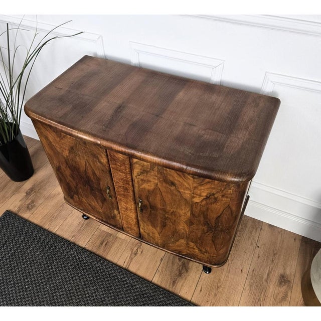 Vintage Art Deco Italian Walnut Burl and Mirror Mosaic Dry Bar Cabinet by Paolo Buffa, 1950s For Sale - Image 9 of 11