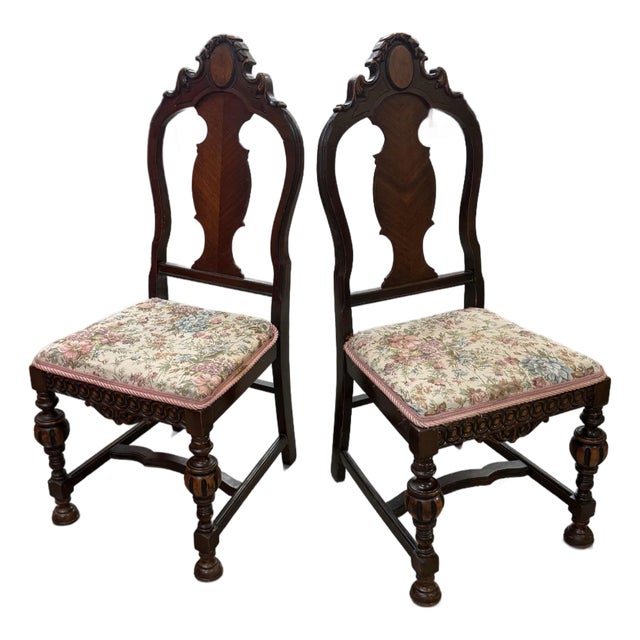 1920s Queen Ann Style Hand Carved European English Tudor Style Dining Side Chair Pair For Sale