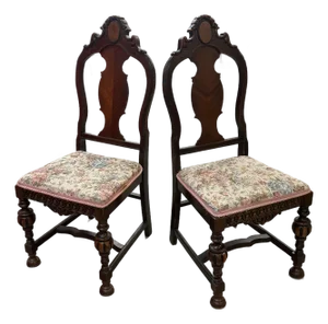 1920s Queen Ann Style Hand Carved European English Tudor Style Dining Side Chair Pair
