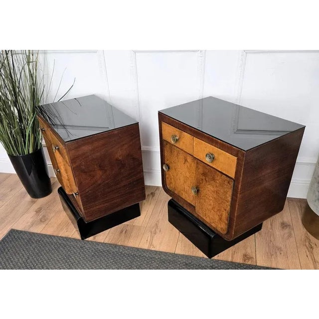 Italian Art Deco Nightstands in Burl Walnut, 1940s, Set of 2 For Sale - Image 10 of 11