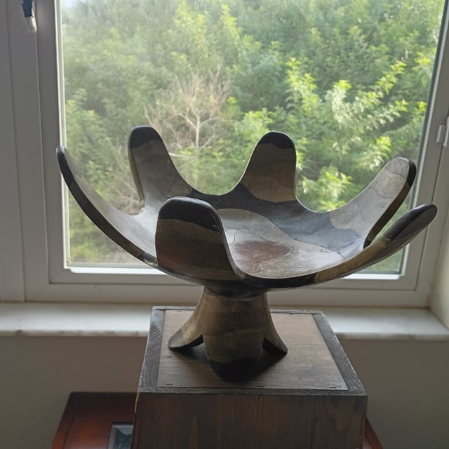Mid-Century Modern 19" Two-Tone Monkey Pod Wood Lotus Petal Pedestal Centerpiece For Sale - Image 16 of 17
