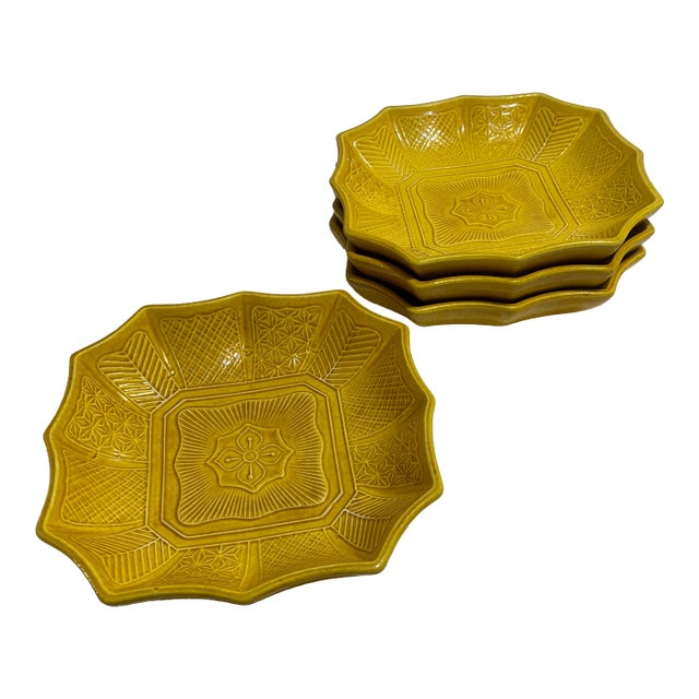 Late 19th Century Mustard Yellow Japanese Awaji Ware Dishes C. Meiji Period (1868–1912) - Set of 4 For Sale