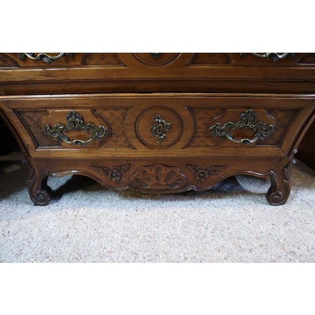 Late 18th Century Rare 18th Century Regence Walnut Commode From Bordeaux, France C. 1750 With Satin Lined Drawers For Sale - Image 5 of 9