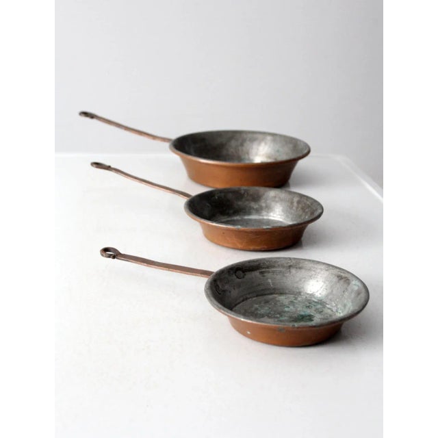 Farmhouse Antique Copper Pans Set of 3 For Sale - Image 3 of 11