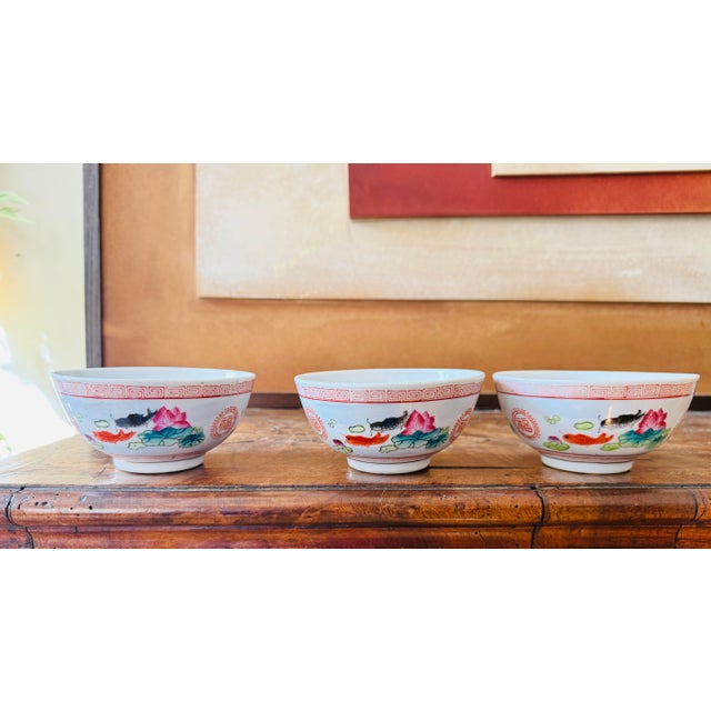 Chinoiserie Vintage Chinese Porcelain Fish & Lotus Bowls Koi Goldfish Polychrome Enamel - Set of 3 For Sale - Image 3 of 9