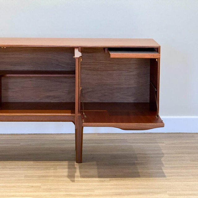 Long Dunvegan Collection Sideboard from McIntosh, 1970s For Sale - Image 6 of 16