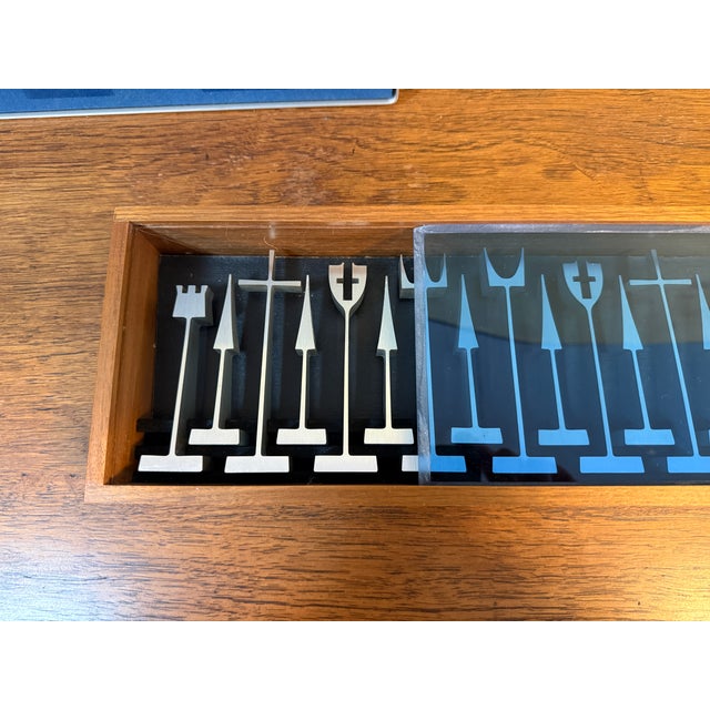 Mid-Century Modern Austin Cox for Alcoa Aluminum Modernist Chess Set + Board For Sale - Image 3 of 15