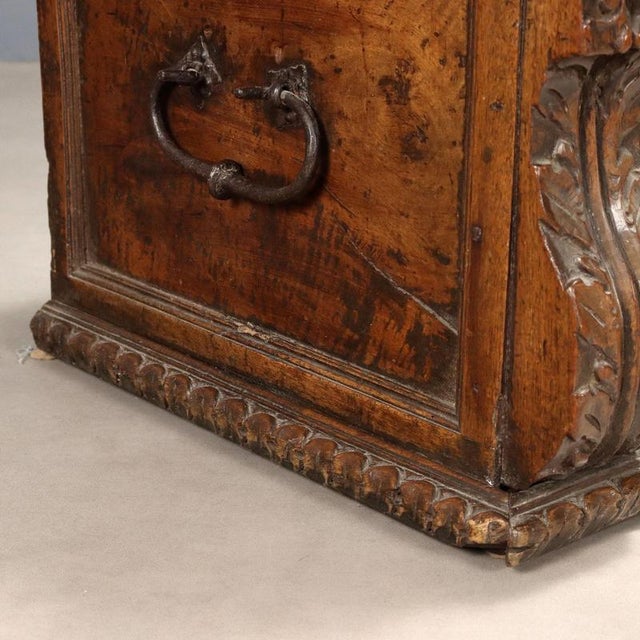 Walnut Chest, Italy, Early 18th Century For Sale - Image 5 of 14