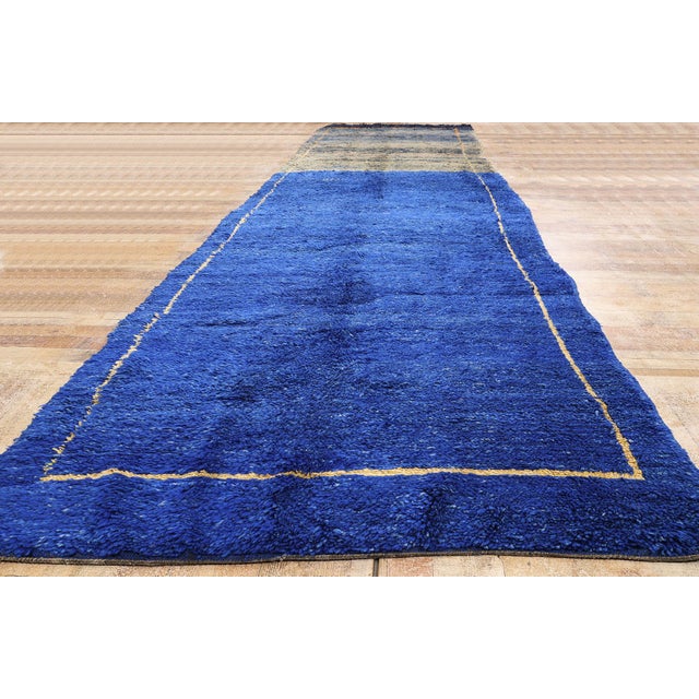 Vintage Beni M'Guild Moroccan Rug, 05'02 X 20'07 For Sale - Image 9 of 10