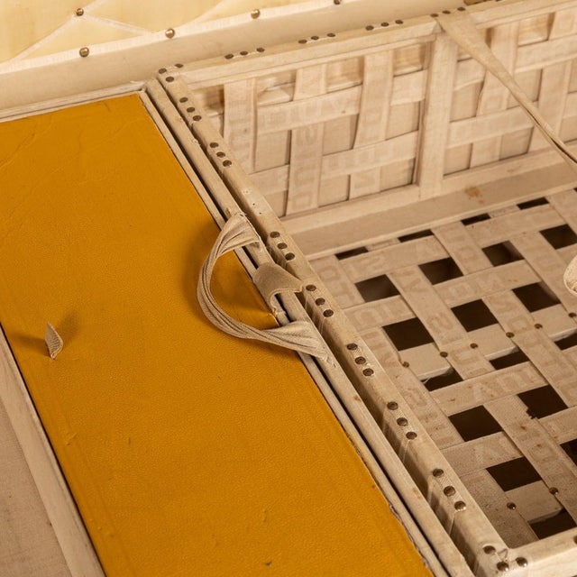 Louis Vuitton Antique 20th Century Trunk in Monogram Canvas from Louis Vuitton, France, 1910 For Sale - Image 4 of 18