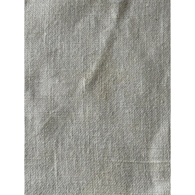 Textile Vintage Fine Linen Luncheon Napkins, Embroidered Songbird Motif, Hemstitched Ivory Linen, C. 1940s–1950s - Set of Four For Sale - Image 7 of 8