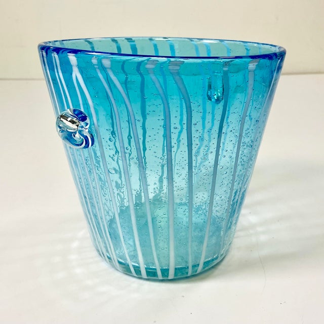 Paolo Venini 1960s Vintage Italian Hollywood Regency Pablo Venini Murano Glass Ice Bucket With Petite Bubbles For Sale - Image 4 of 10