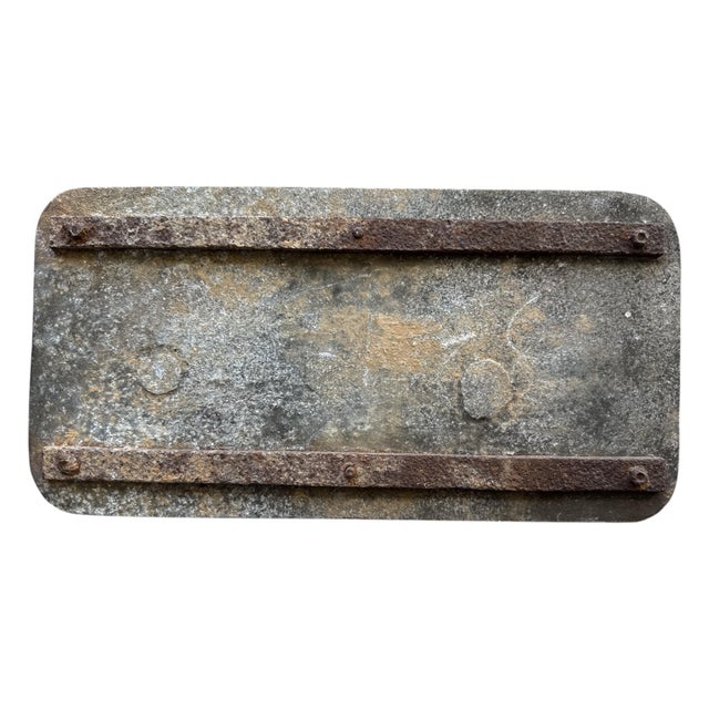 Charcoal Antique Paris Zinc Street Sign “Rue De Lutèce” | Île De La Cité, Circa 1900 For Sale - Image 8 of 9