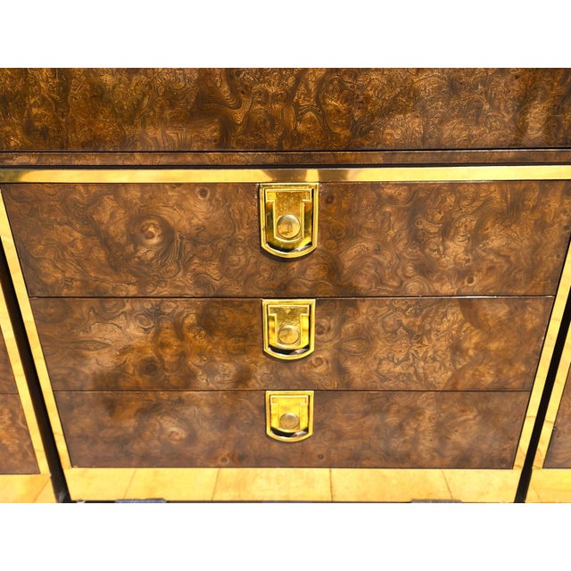 1970s Mastercraft Display Cabinets Burl & Brass For Sale - Image 9 of 16