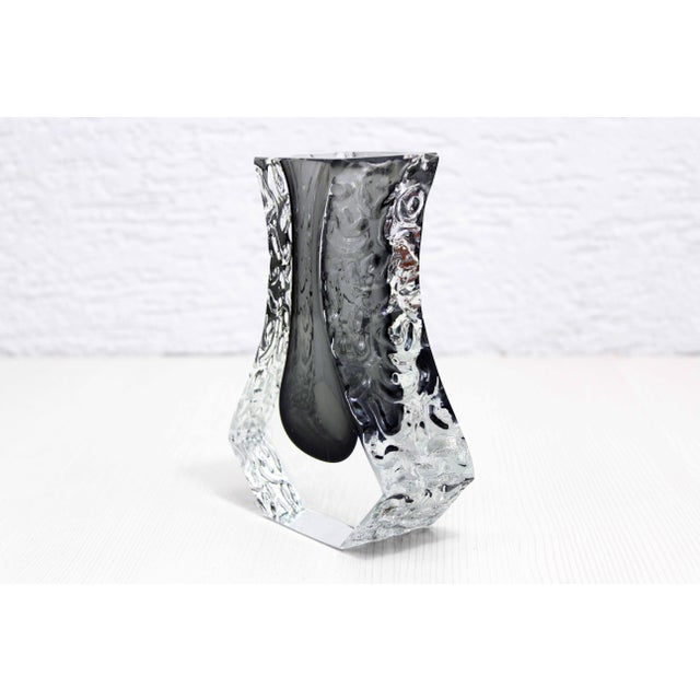 Murano Glass Vase attributed to Alessandro Mandruzzato For Sale - Image 11 of 12