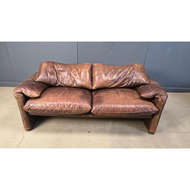 Vintage brown leather maralunga sofa designed by vico magistretti for cassina in 1973. Iconic design sofa with a timeless...
