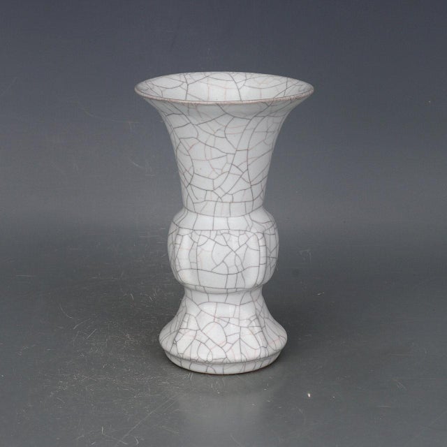 Early 20th Century Chinese Ceramic Vase Guan Ware Crackle Glaze Celadon Huagu Vase For Sale - Image 5 of 10