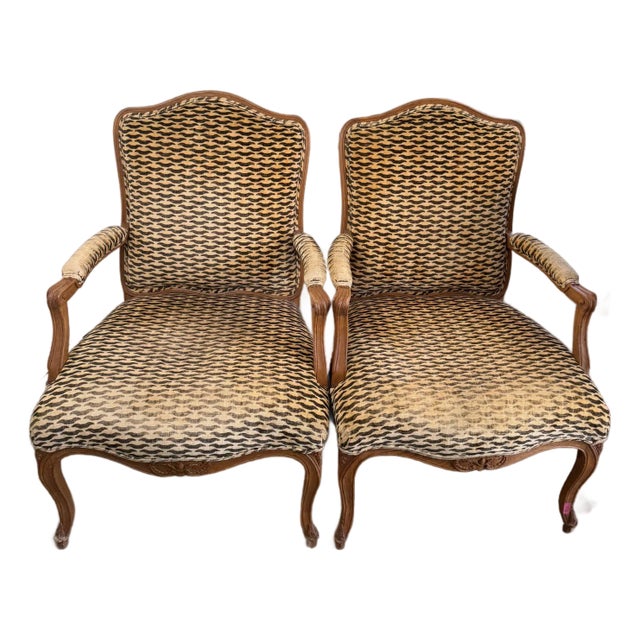 Mid 20th Century French Louis XV Style Fauteuil Armchairs (2) For Sale