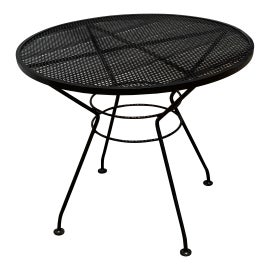 Example of Outdoor Dining Tables