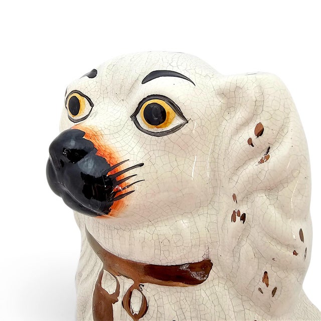 Staffordshire Early 20th Century English Staffordshire-Style King Charles Spaniel Mantel Dog For Sale - Image 4 of 11