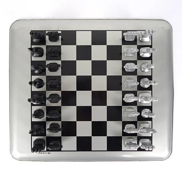 Postmodern Modern Chess Board & Pieces by Javier Mariscal, Set of 33 For Sale - Image 3 of 12