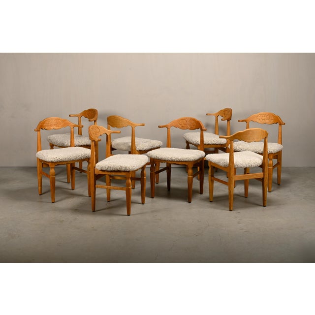 Mid-Century Modern Brutalist Dining Chairs in Oak and Sheepskin from Henning Kjærnulf, Denmark, 1960s, Set of 8 For Sale - Image 3 of 18