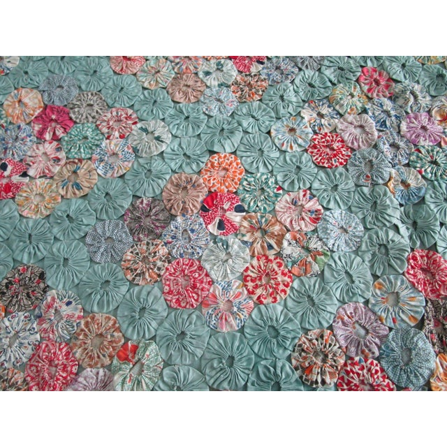 Jadeite Feedsack Yo Yo Quilt Trellis Pattern Floral Diamond Edges Queen Handmade 1930's For Sale - Image 10 of 17