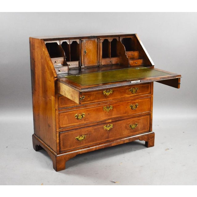 18th Century Walnut Bureau Item Code: S27-1132 A fine 18th century walnut bureau of attractive compact proportions, with a...