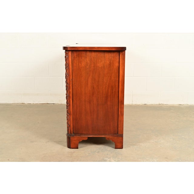 Century Furniture Georgian Carved Flame Mahogany Serpentine Front Ten-Drawer Dresser or Chest of Drawers | Circa 1950s For Sale - Image 11 of 13