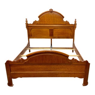 Vintage Lexington Victorian Mansion Sampler Collection Solid Oak King Size Bed For Sale