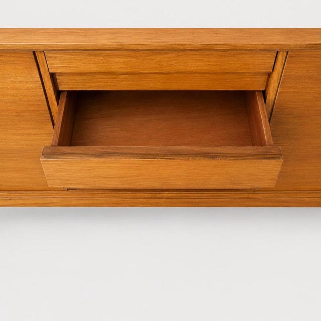 Mid-Century Modern Architectural Sideboard in Okoumé For Sale - Image 4 of 6