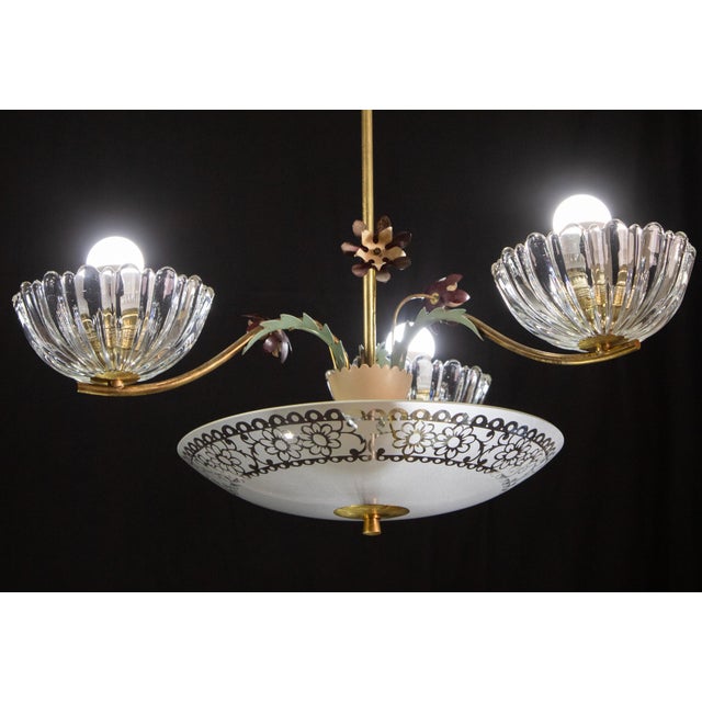 1950s Italian Midcentury Art Decò Murano Glass and Brass Chandelier, 1950s For Sale - Image 5 of 12