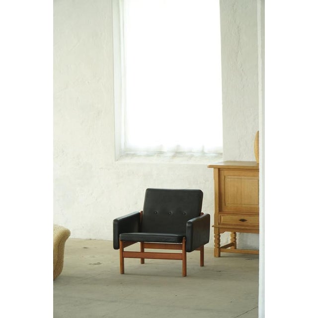 Easy Chair in Oak and Leather by Jørgen Bækmark for FDB Møbler, Denmark, 1960s For Sale - Image 3 of 18