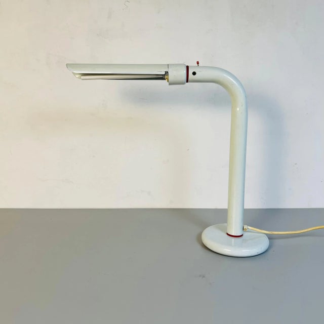 Mid-Century Modern Italian Metal Table Lamp in White and Red Details, 1970s For Sale - Image 3 of 10