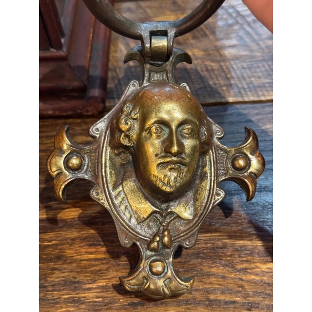 19th Century Antique Bronze 19th Century William Shakespeare Doorknocker For Sale - Image 5 of 9