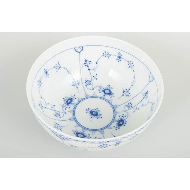 Royal Copenhagen Blue Fluted Half Lace, model 1/631 Salad bowl, 1980s. Large and decorative salad bowl in the Blue Fluted...