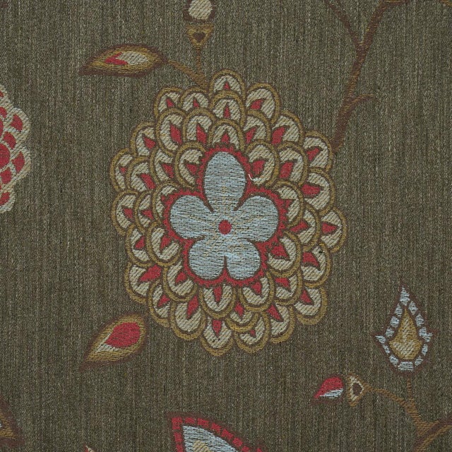 Traditional Sample - Schumacher Fiammetta Jacquard Fabric In Verde For Sale - Image 3 of 6