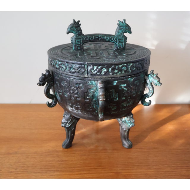 Vintage James Mont Style Hollywood Regency Faux Bronze Chinese Archaic Ice Bucket For Sale In San Francisco - Image 6 of 12