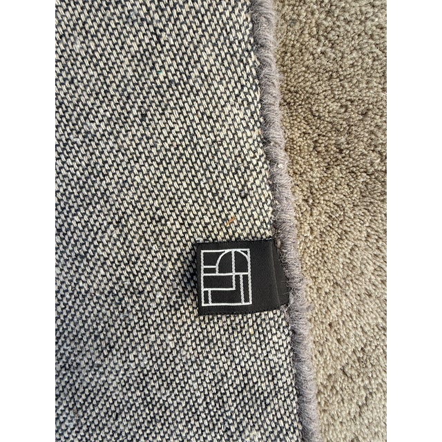 9ft × 11ft 10in Hanne Kortegaard for Linie Design Arguto Rug in Ocean For Sale - Image 10 of 10